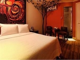 Rodeo Hotel4