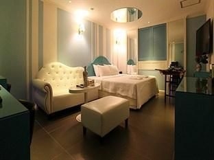 Rodeo Hotel3