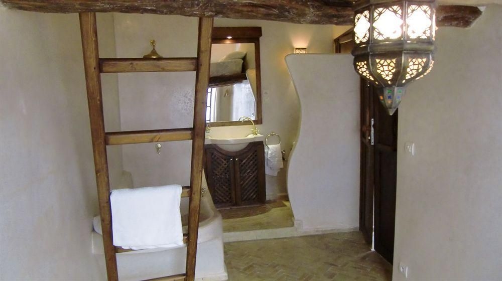 Riad Thais0