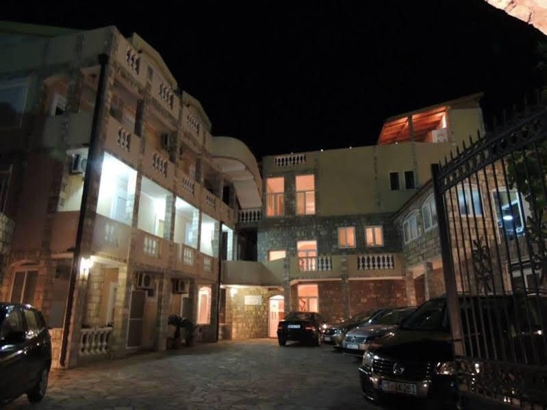 Castellamare Residence0