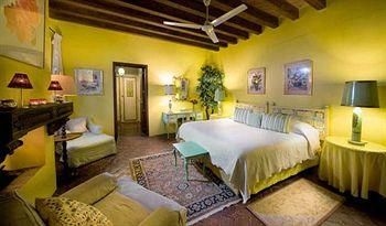 Casa Schuck Bed and Breakfast1