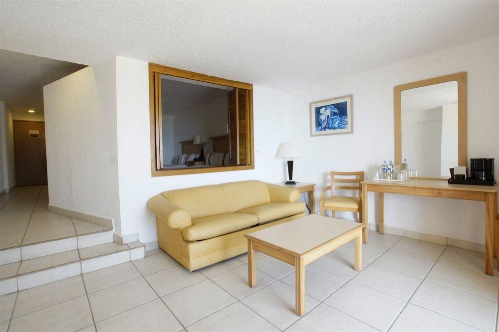 Bellamar Ocean Front Suites1