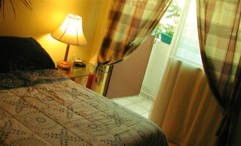 Dickinson Guest House B&B1