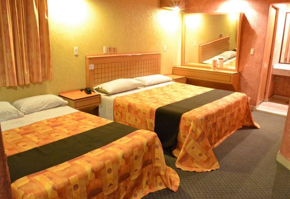 Valencia Hotel0