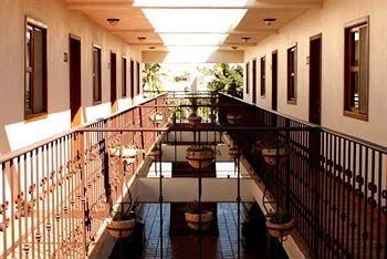 Cabo Cush Hotel2