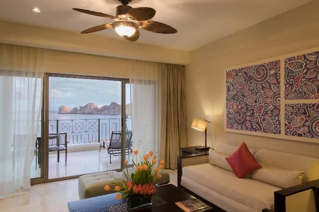 SUITE ONE BEDROOM