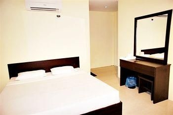 48 Room For Rent2