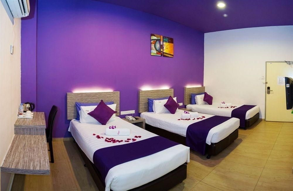 HereHotel.com2