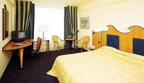 BADHOTEL SCHEVENINGEN0