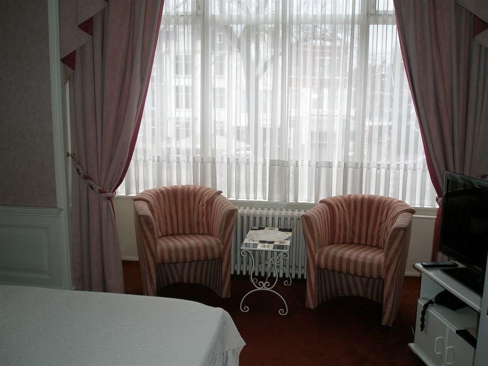 Hotel Excelsior3