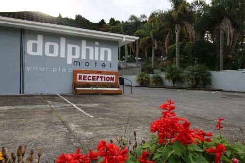 Dolphin Motel0