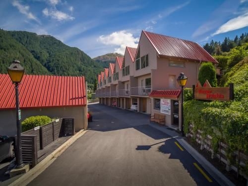 เทอร์เนอร์ ไฮท์ ทาวน์เฮาส์ (Turner Heights Townhouses)0