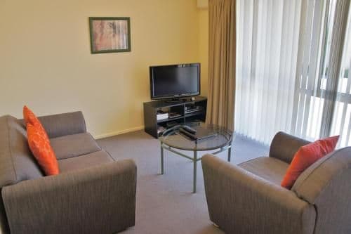 Superior One-Bedroom Apartment with Spa Bath