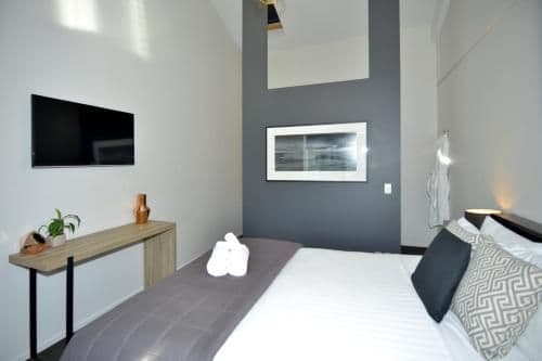 Executive Two-Bedroom Apartment with Two Bathrooms