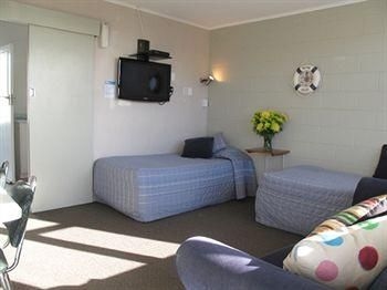 Flaxmill Bay Motel2
