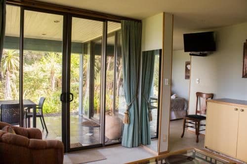 Deluxe Queen Suite