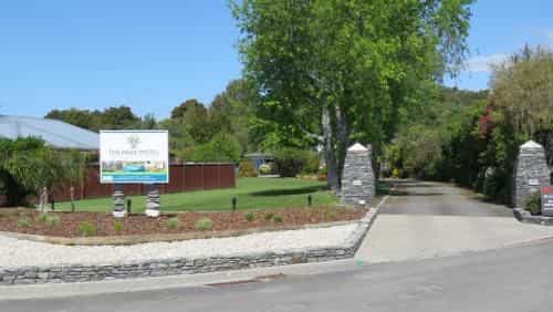 Equestrian Lodge Motel