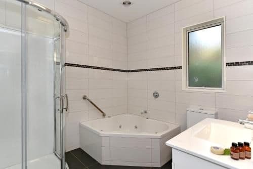 Deluxe Two-Bedroom Apartment (4 Adults)