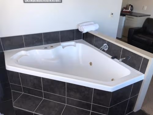 Deluxe Studio with Spa Bath