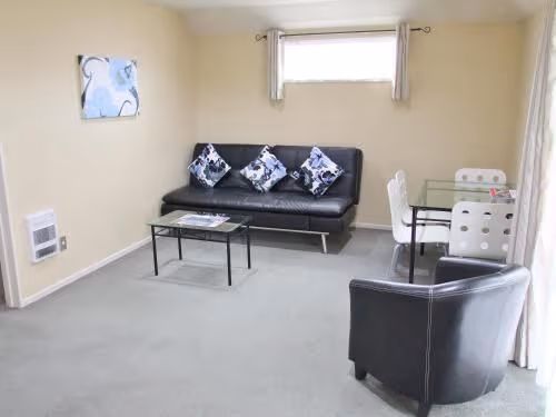 Two-Bedroom Apartment with Spa Bath