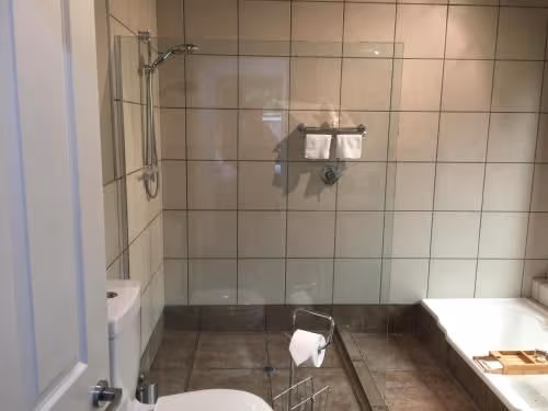 Twin Room with Private Bathroom