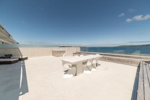 Three-Bedroom Penthouse Apartment