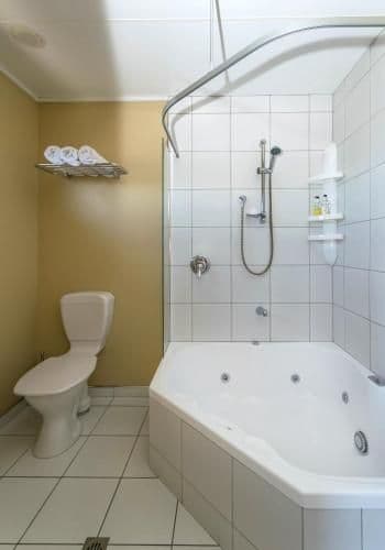 Deluxe Studio with Spa Bath