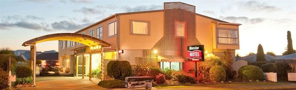 ริเวอร์วิว โมเทล (Riverview Motel)0