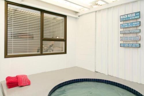 Gables Lakefront Motel3