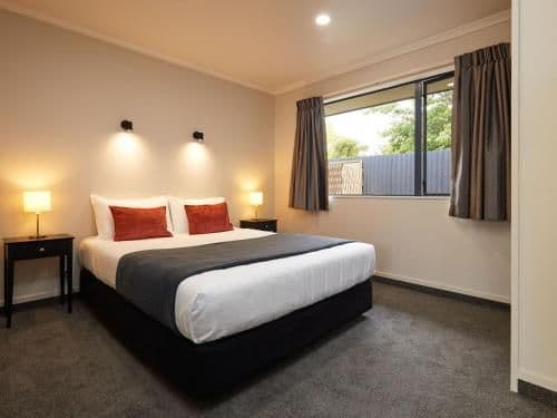 Executive One Bedroom Apartment with Spa Bath