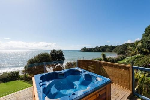 บาย เดอะ เบย์ บีชฟรอนต์ อพาร์ตเมนต์ (By the Bay Beachfront Apartments)4