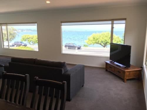 Apartment with Lake View
