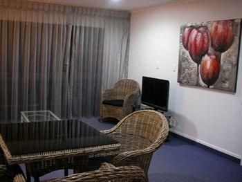 ฮาร์เบอร์ วิว ซีไซด์ แอคคอมมอเดชั่น นาเพียร์ (Harbour View Lodge)3