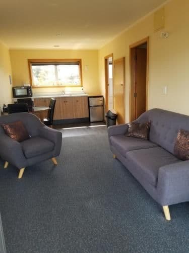 Superior One-Bedroom Apartment