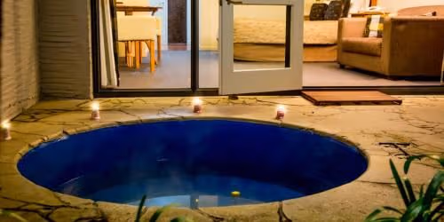 King Studio with Thermal Pool - Disability Access