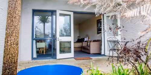King Studio with Thermal Pool - Disability Access