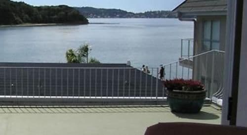 One-Bedroom Apartment with Sea View (1-5 Adults)
