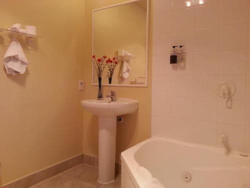Studio with Private Spa Bath