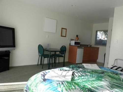Queen Studio Units