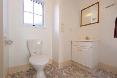 Twin Room with Free Netflix