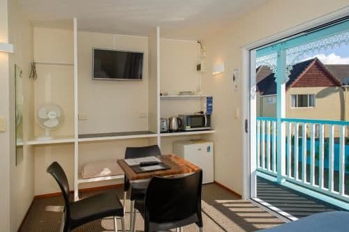 Twin Room with Free Netflix