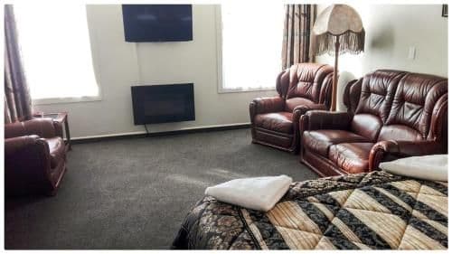 Deluxe King Suite