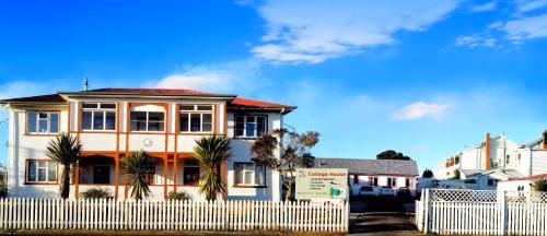42b College House0
