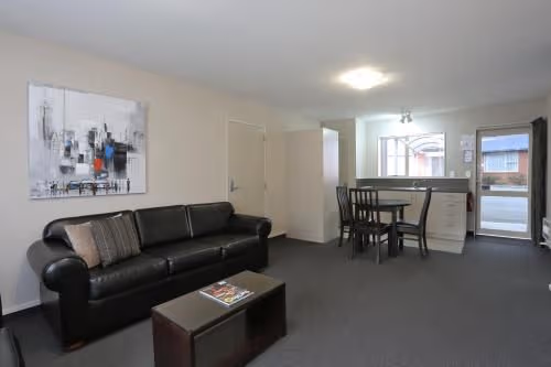 Deluxe One-Bedroom Apartment with Spa Bath