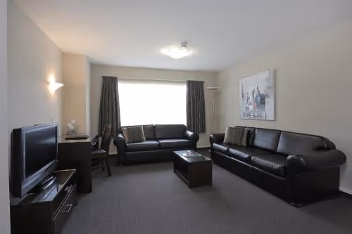 Deluxe One-Bedroom Apartment with Spa Bath