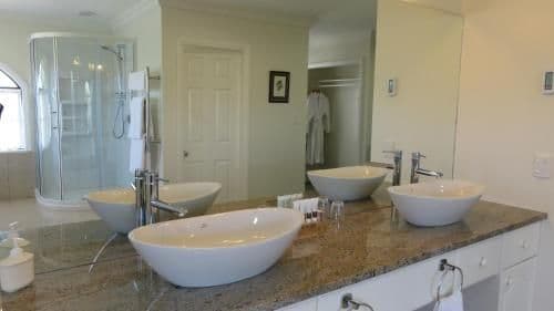 Pillars Luxury Suite