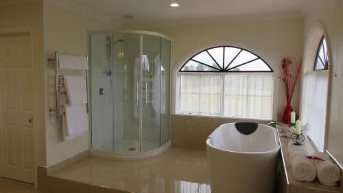 Pillars Luxury Suite