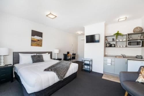 Luxury Studio with Spa Bath