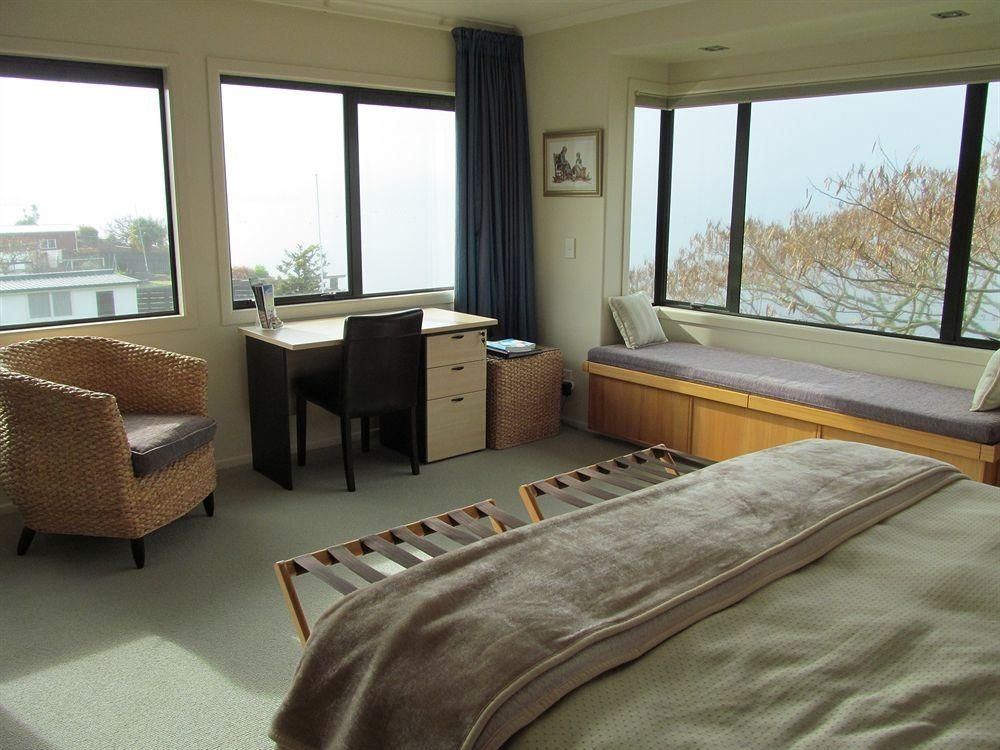 Nicara Lakeside Lodge0