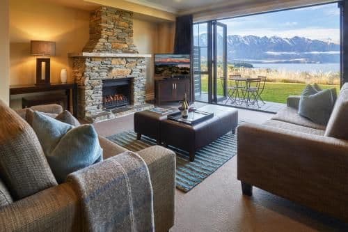 Three-Bedroom Villa with Lake View